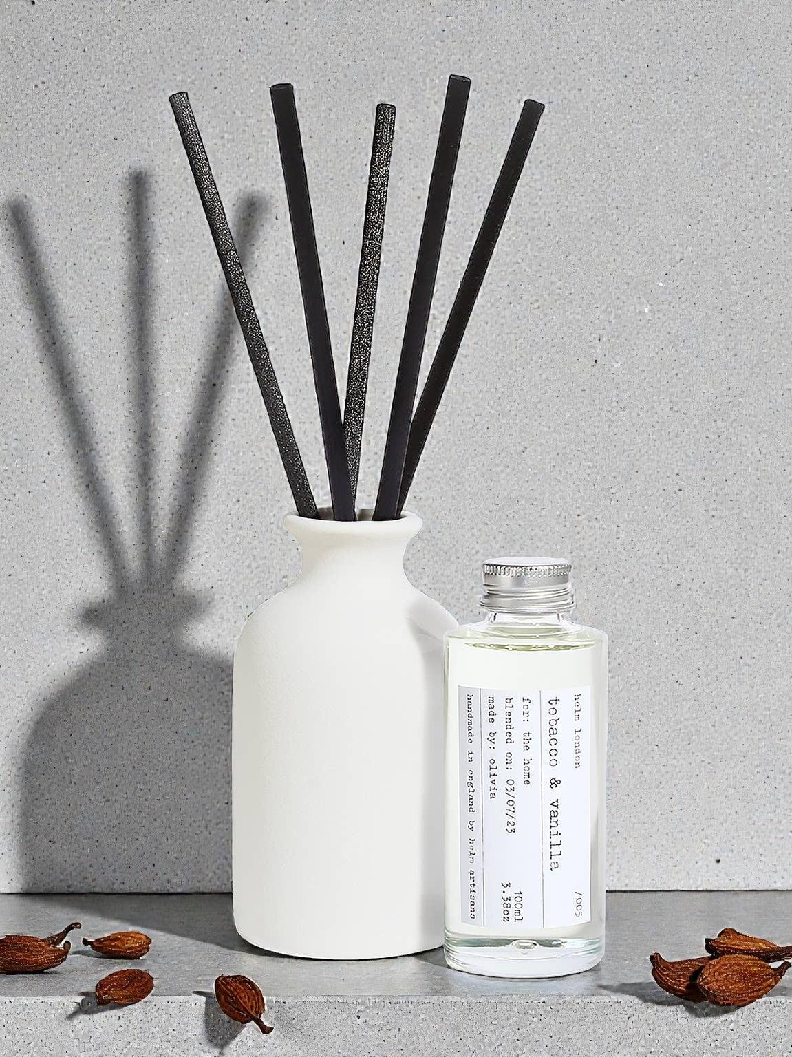Tobacco & Vanilla Reed Diffuser Ceramic 100ml by Helm London – Joetie Home  – Joetie Home Fragrance