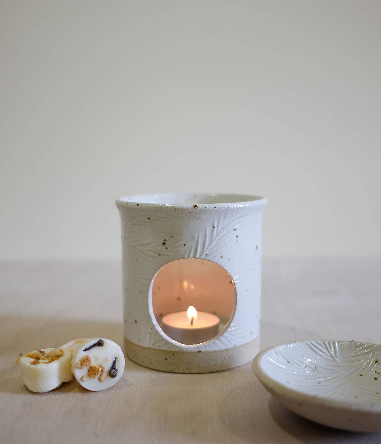 Speckled White Wax/Oil Burner