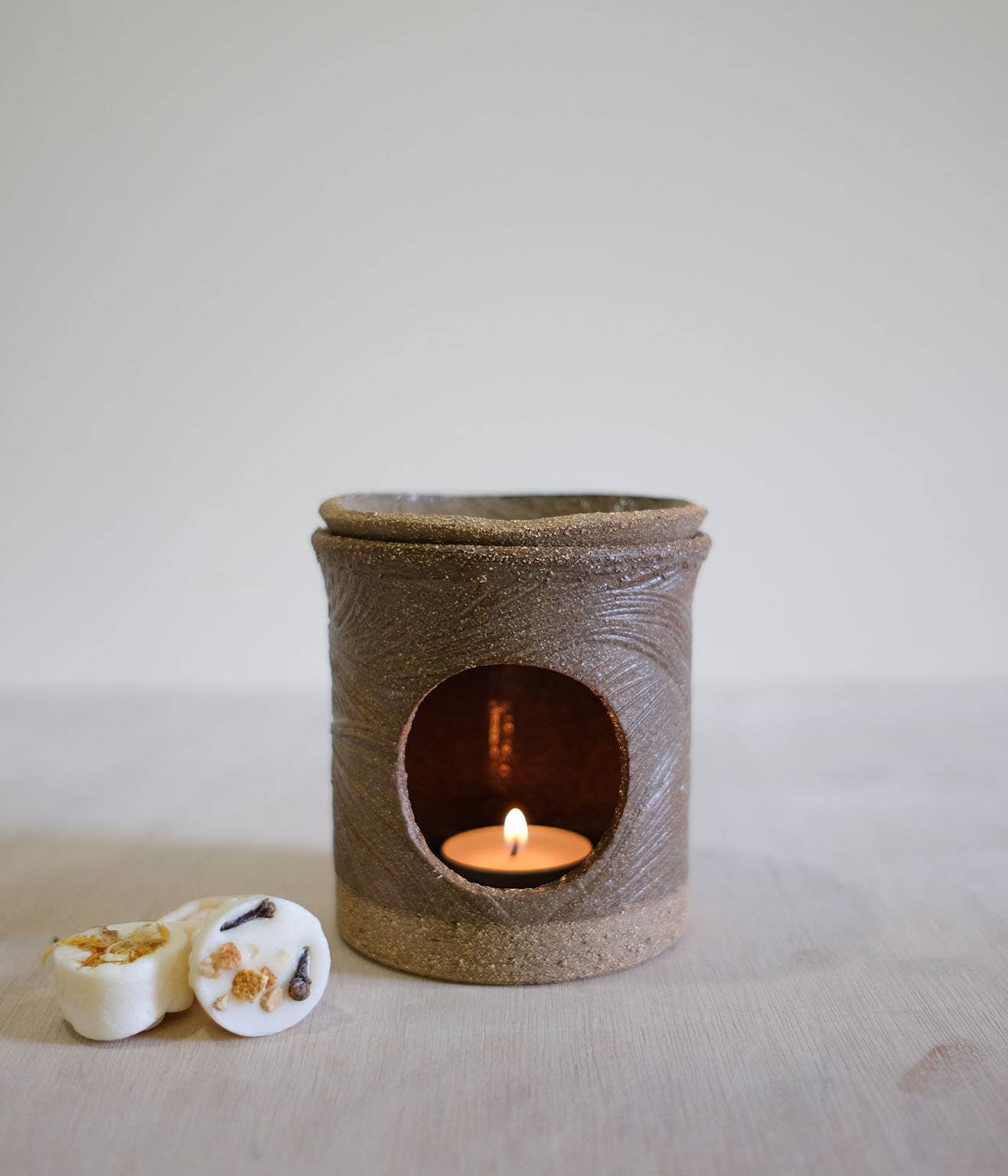 Rustic Brown Wax/Oil Burner