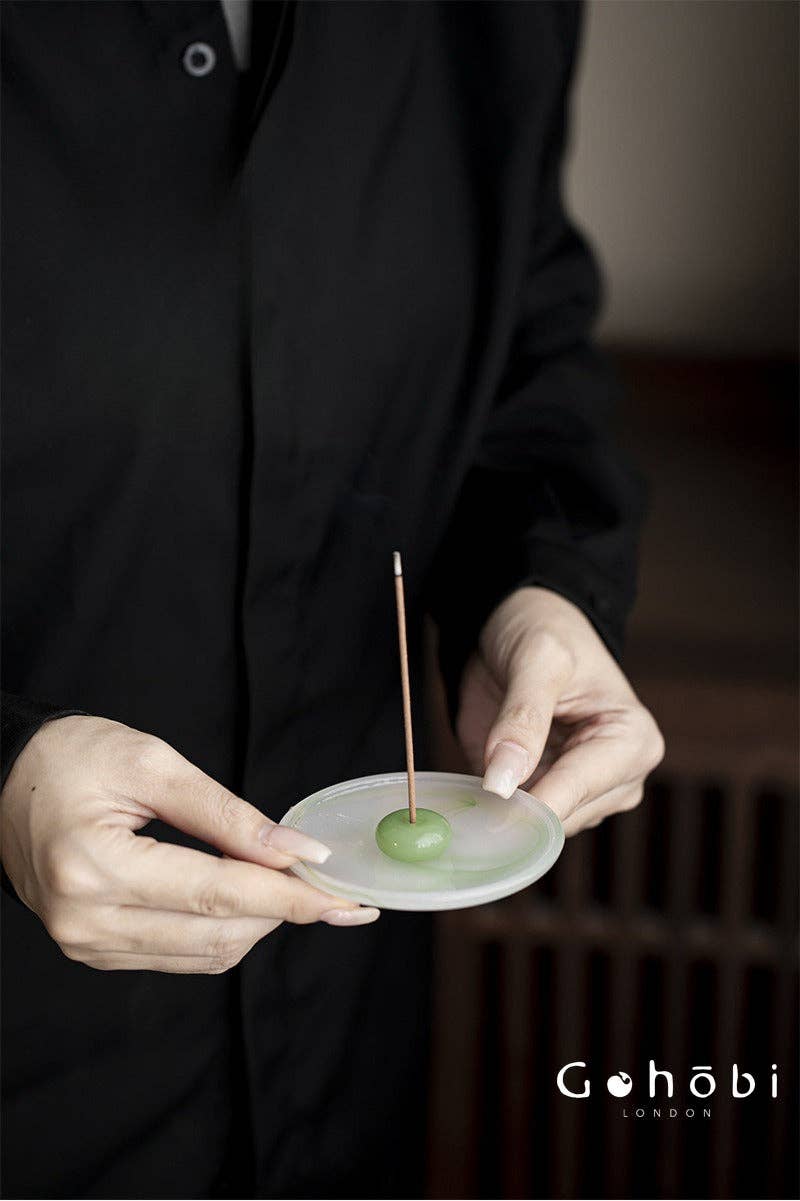 Gohobi Spring Shadow Glazed Incense Holder – Ceramic Ash Catching Incense Tray: Green incense plate + Incense plug