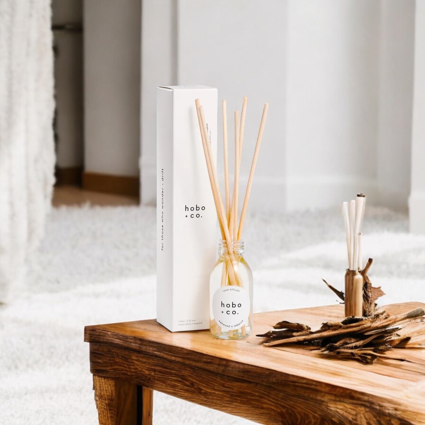 Hobo+Co Oakwood & Tobacco Essential Oil Reed Diffuser at Joetie Home Fragrance. Luxury Handmade Apothecary Soy Candles