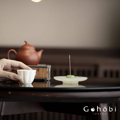 Gohobi Spring Shadow Glazed Incense Holder – Ceramic Ash Catching Incense Tray: Ink pattern incense tray (green) + Incense plug