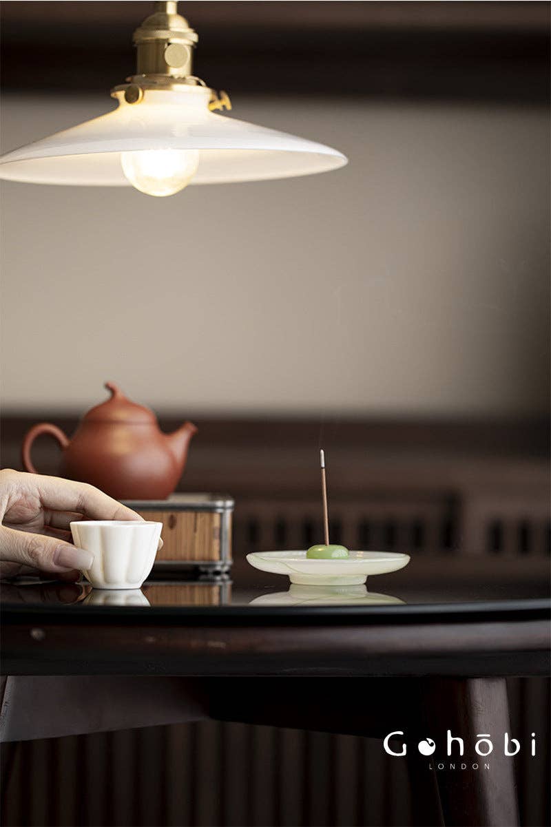Gohobi Spring Shadow Glazed Incense Holder – Ceramic Ash Catching Incense Tray: Ink pattern incense tray (green) + Incense plug