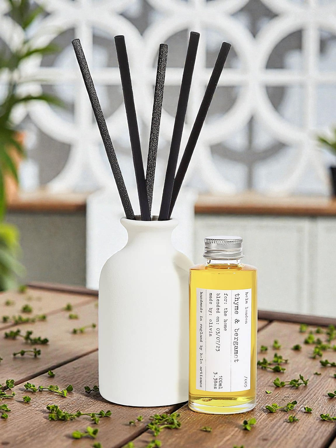 Thyme & Bergamot Reed Diffuser – 100ml Ceramic Vessel by Helm London