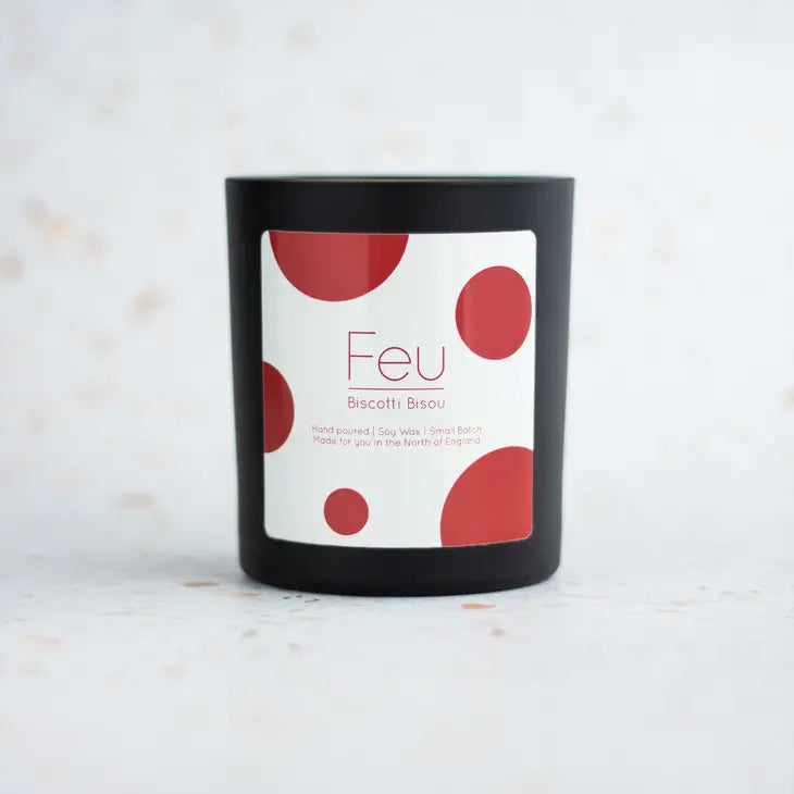 Feu Vanilla Cookie Woodenwick Soy Wax Candle at Joetie Home Fragrance. Luxury Handmade Apothecary Soy Candles